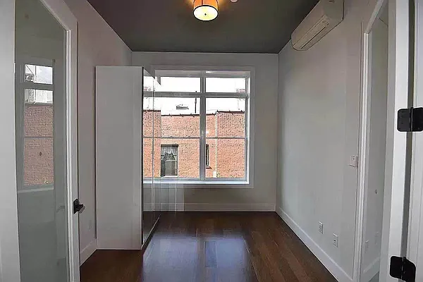 Rented by Tapiro Realty | media 7