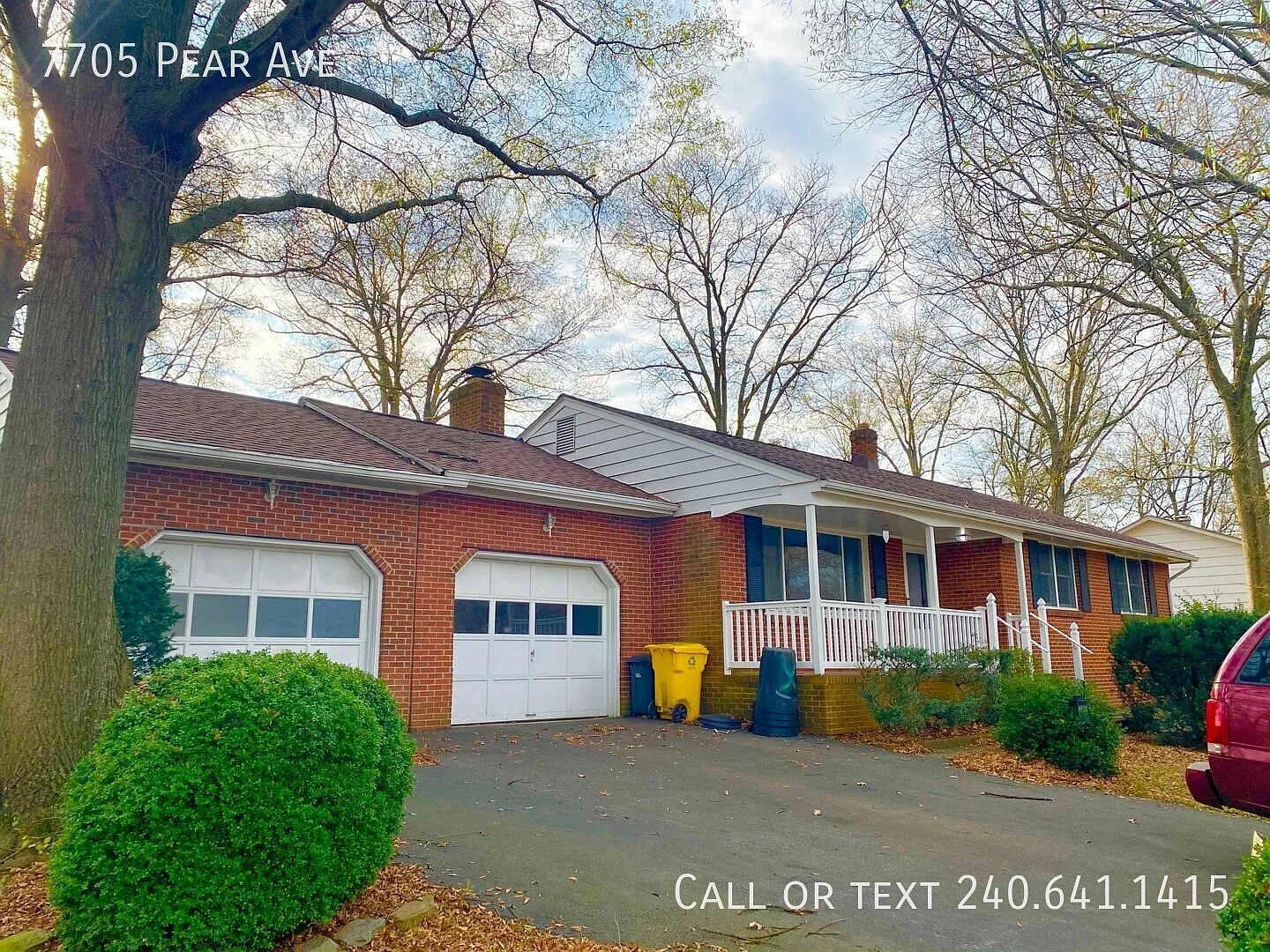 Spacious 3 BR/ 1.5 BA Rancher in Champion Forest! — Photo 2