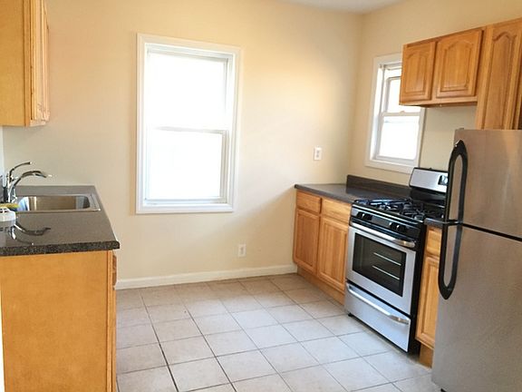 5th image of 11544 180th St