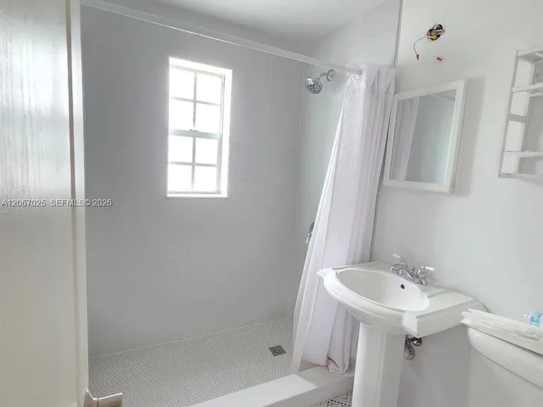 237 Madeira Ave #1 — Photo 31