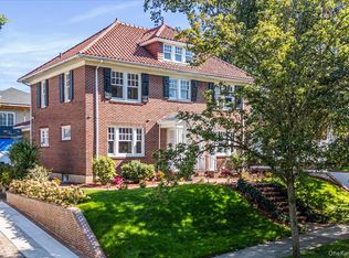 3215 161st St, Flushing, NY 11358