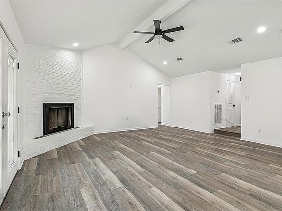 2nd image of 507 Driftwood Cir