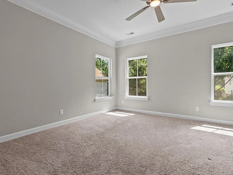 104 S Palm Ave — Photo 21