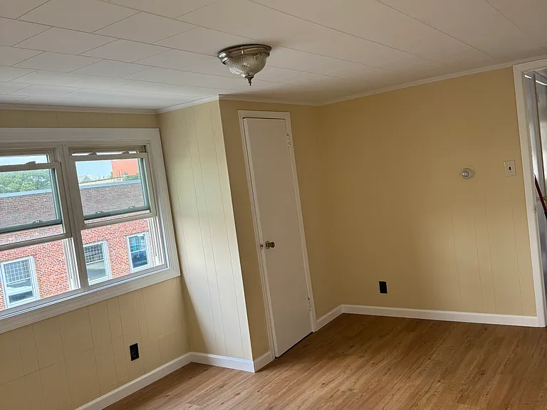 21 E 12th St #2 — Photo 2