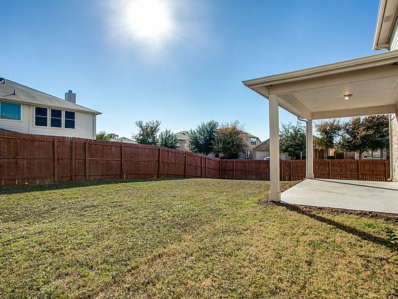 5th image of 3221 Nandina St