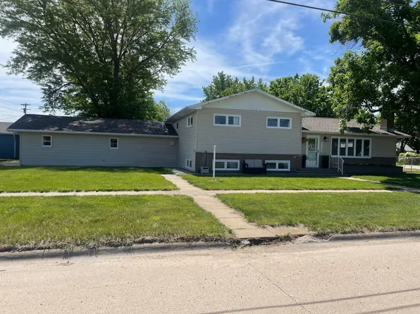 1133 Avenue I, Gothenburg, NE 69138