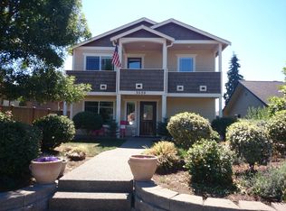 3539 SW 98th St, Seattle, WA 98126