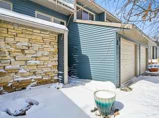 1704 Lynncrest Dr, Coralville, IA 52241