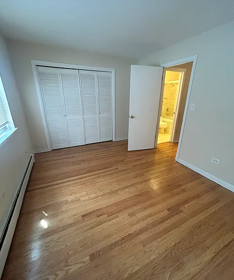 4056 N California Ave — Photo 8