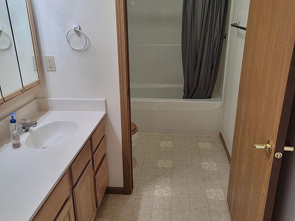 4th image of 14 Pluim Dr APT 38