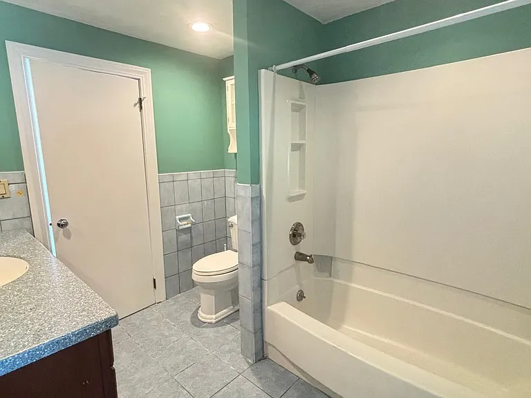 10 Mellen St #10 — Photo 6