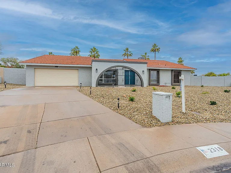 2318 E Lupine Ave — Photo 4
