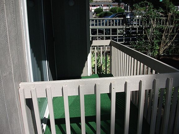 5th image of 18207 1st Ave S #6F