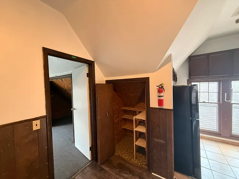 720 S Park St #4 — Photo 11