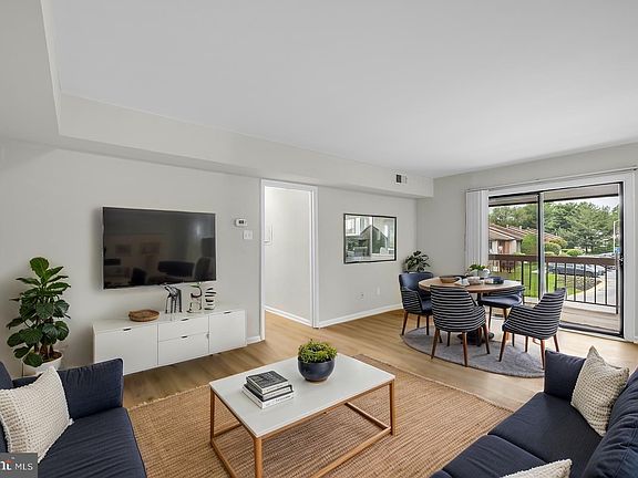 3rd image of 5414 Valley Green Dr APT D4