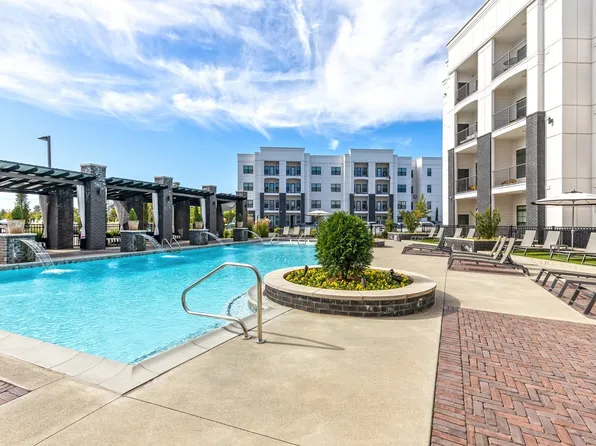 The Ivy Apartment Homes