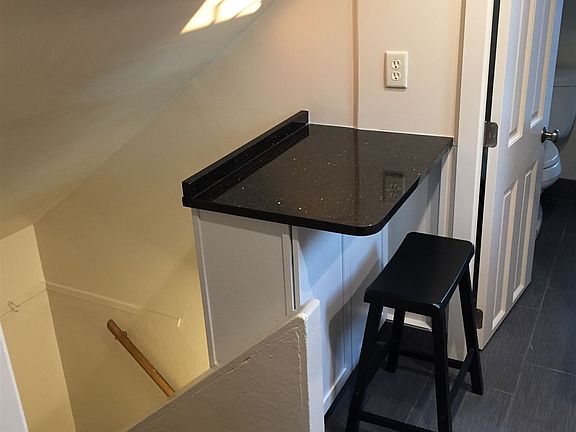 Kitchen eating nook