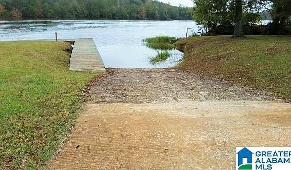 3rd image of 659 N River Walk Pkwy