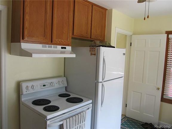 3rd image of 191 S Josephine Ave