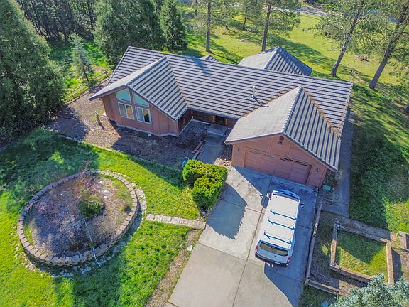 2nd image of 2363 Jaynes Dr