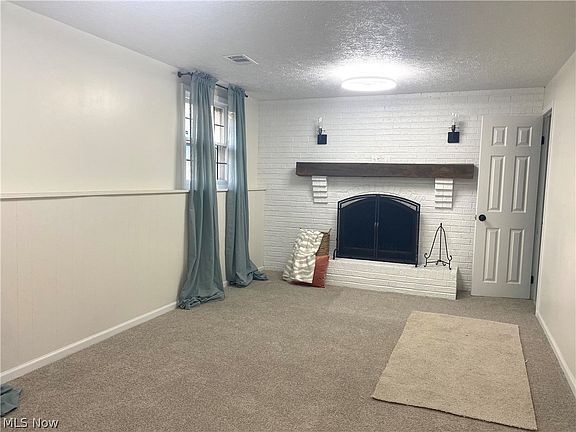 3rd image of 2359 Oak Trace St
