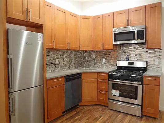 Rented by I & I New York | media 18