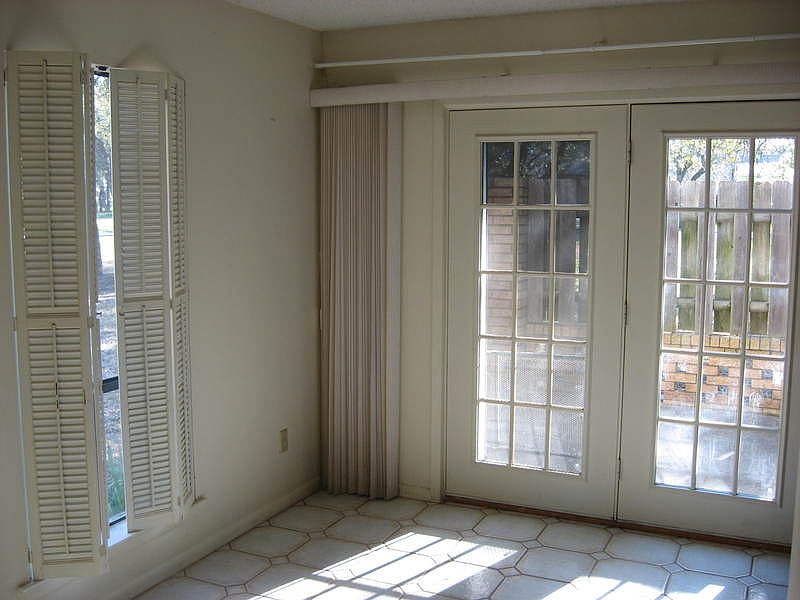 1st image of 38 Woodland Trl