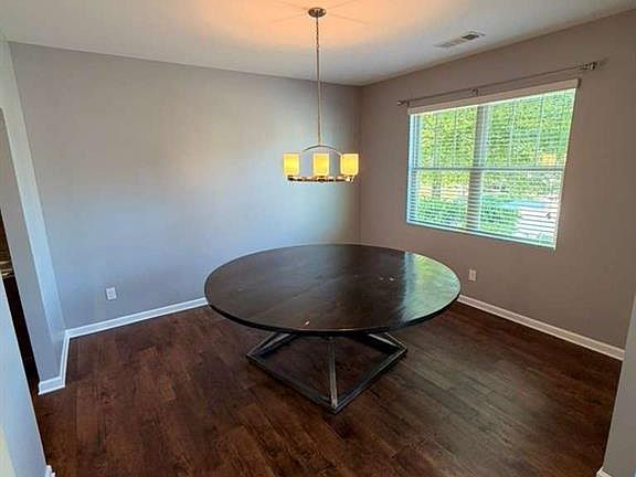 3rd image of 407 Aviary Ln