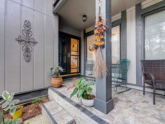 3rd image of 3035 Balearic Dr SE