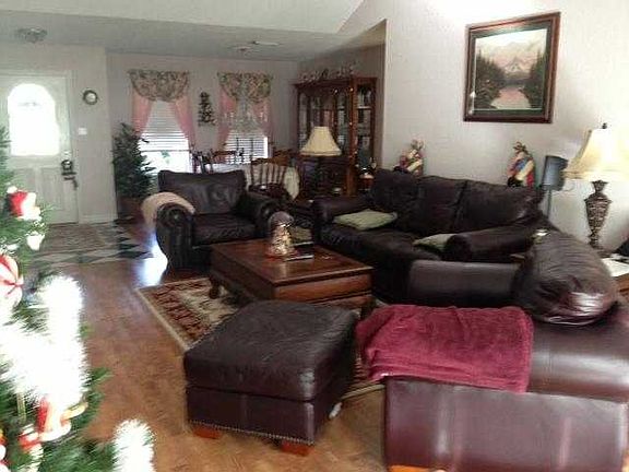 3rd image of 2417 Oak N