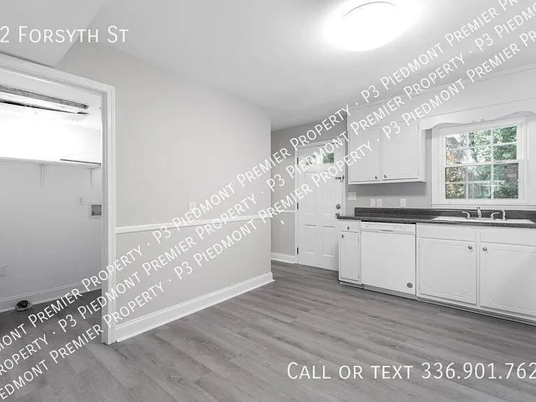 22 Forsyth St — Photo 6