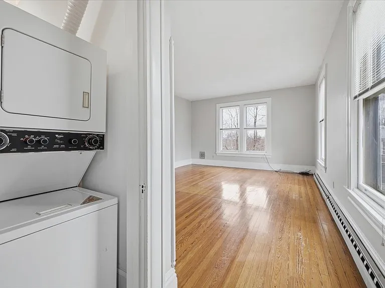 825 Delaware Ave — Photo 12
