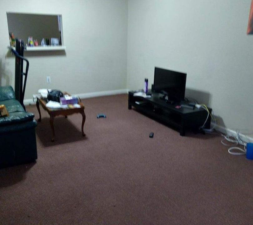 2nd image of 927 Lora Ln