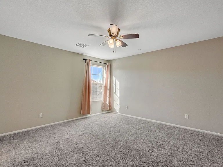 2806 Alenga St — Photo 21
