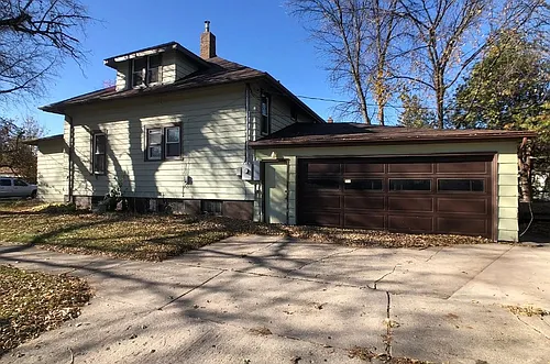 1702 4th Ave N Photo 1
