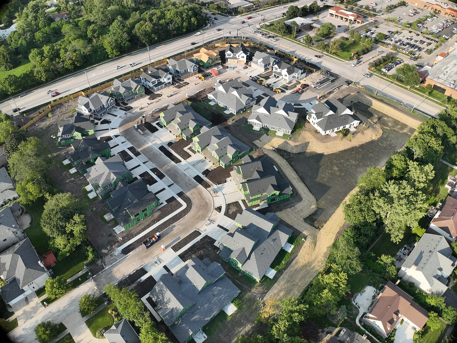 Residences at Charlie Court — Photo 3