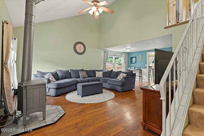 2nd image of 137 Arrow Wood Place