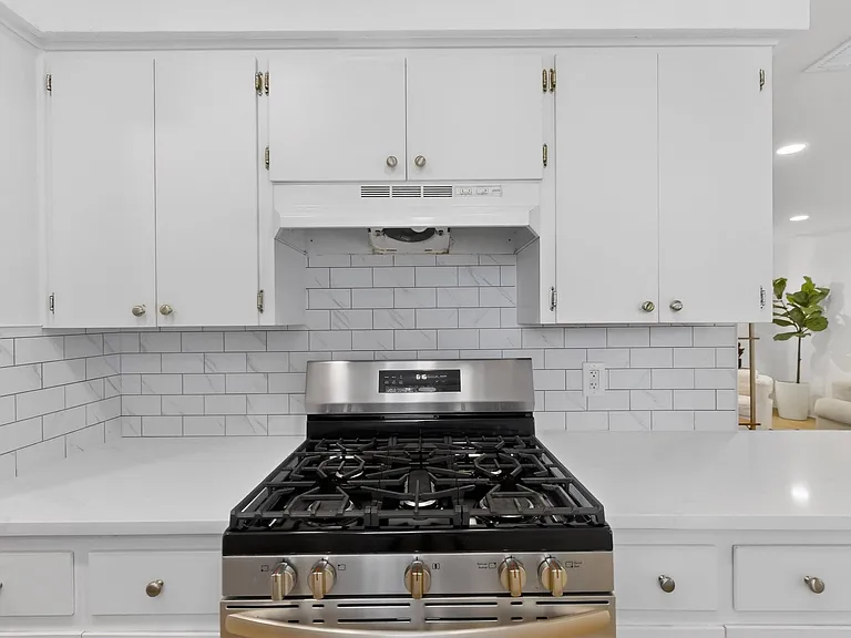 9807 Dallum Dr — Photo 12