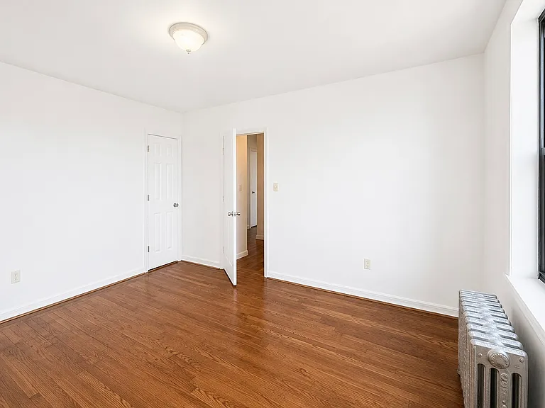 165 Pinehurst Ave #5D — Photo 6