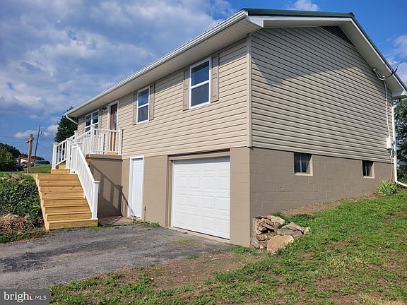 3rd image of 689 Fountainhead Dr