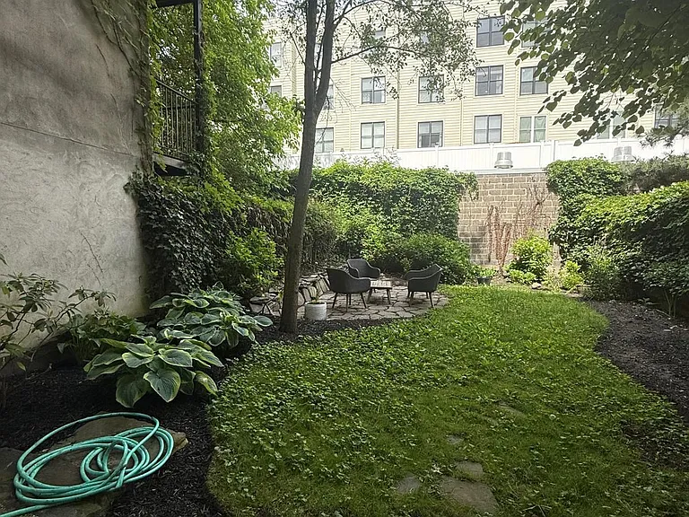 716 Adams St #3W — Photo 12
