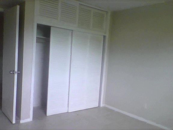 5th image of 230 Columbia Dr APT 309