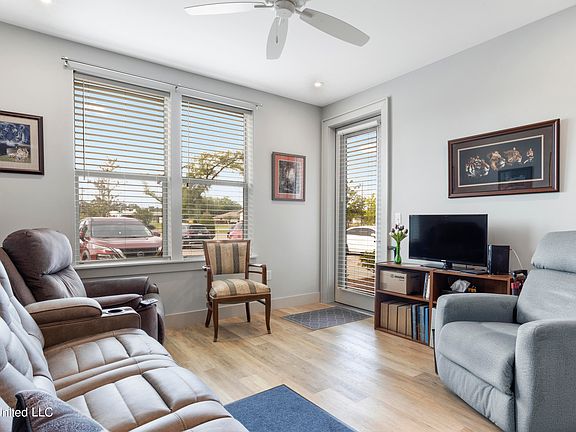 2nd image of 2501 Bienville Blvd #514