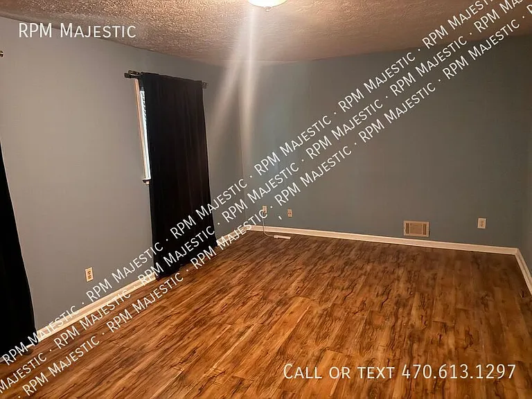 3518 Moonlight Ct — Photo 9