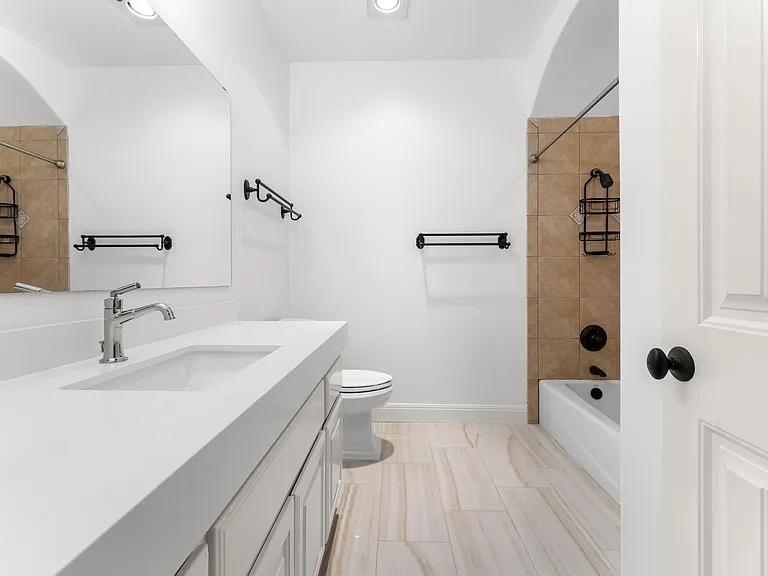2633 Collingwood Dr — Photo 36