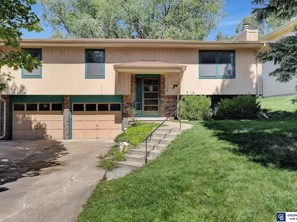 11130 U St, Omaha, NE 68137