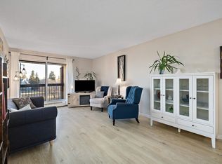 Bearspaw Manor, Edmonton, AB T6J 5S8
