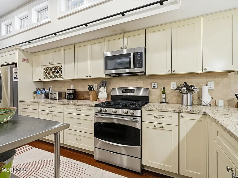 25 Surf Ave #1C — Photo 17