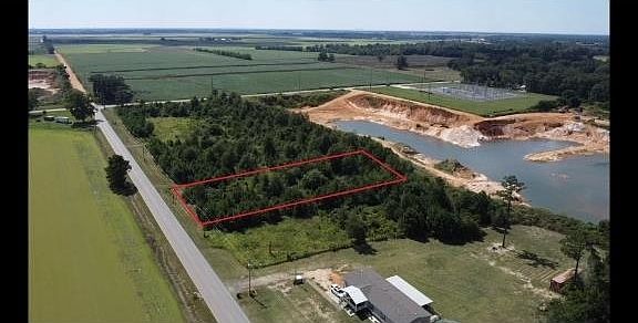 3rd image of 11631 Grantham Rd