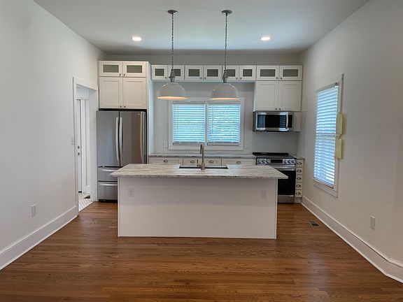 5th image of 1508 Woodbine Ave